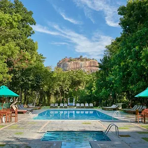5* Otel Hotel Sigiriya
